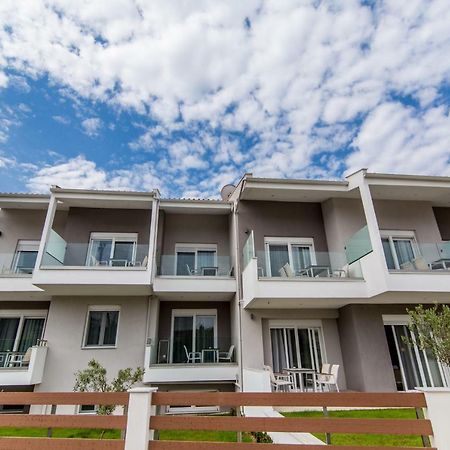 The Papoutsakis Apartments Nikiti  Zewnętrze zdjęcie