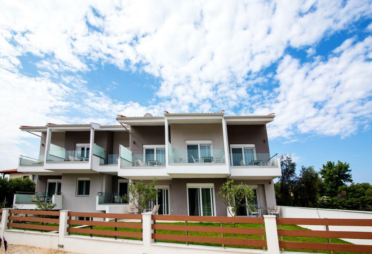 The Papoutsakis Apartments Nikiti  Zewnętrze zdjęcie