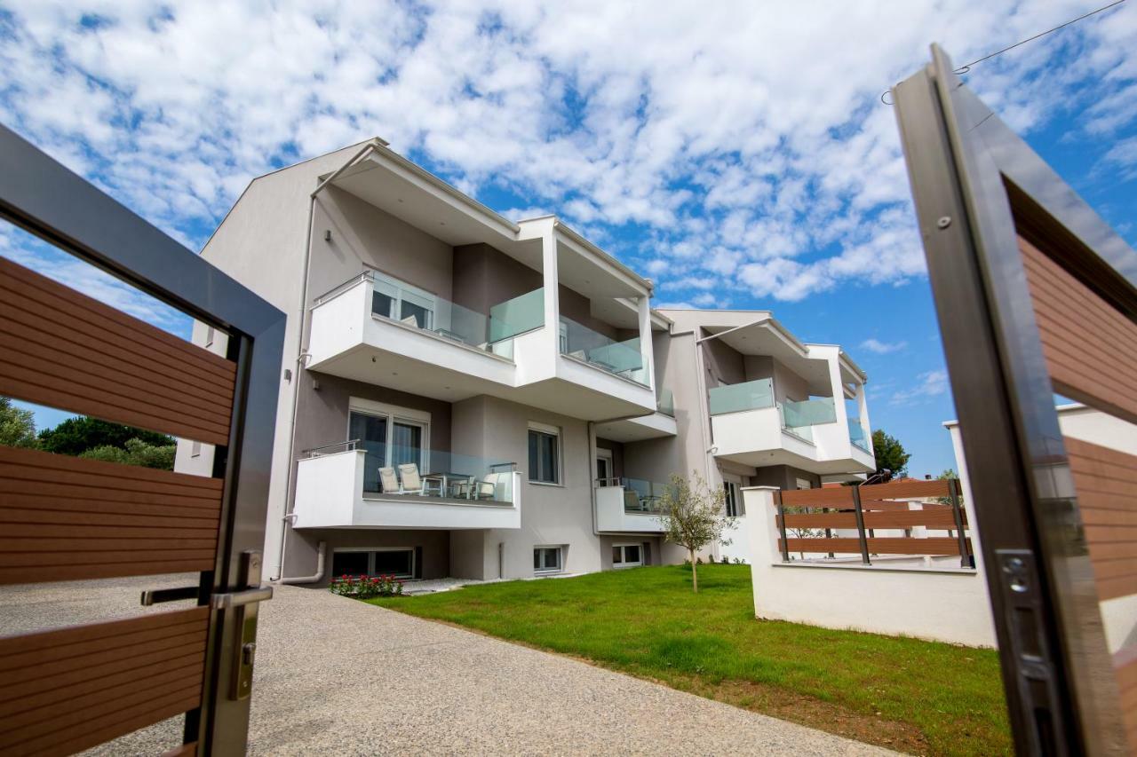 The Papoutsakis Apartments Nikiti  Zewnętrze zdjęcie