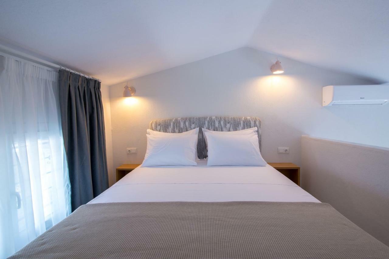 The Papoutsakis Apartments Nikiti  Zewnętrze zdjęcie