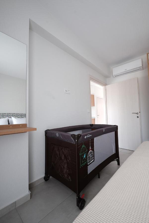 The Papoutsakis Apartments Nikiti  Zewnętrze zdjęcie